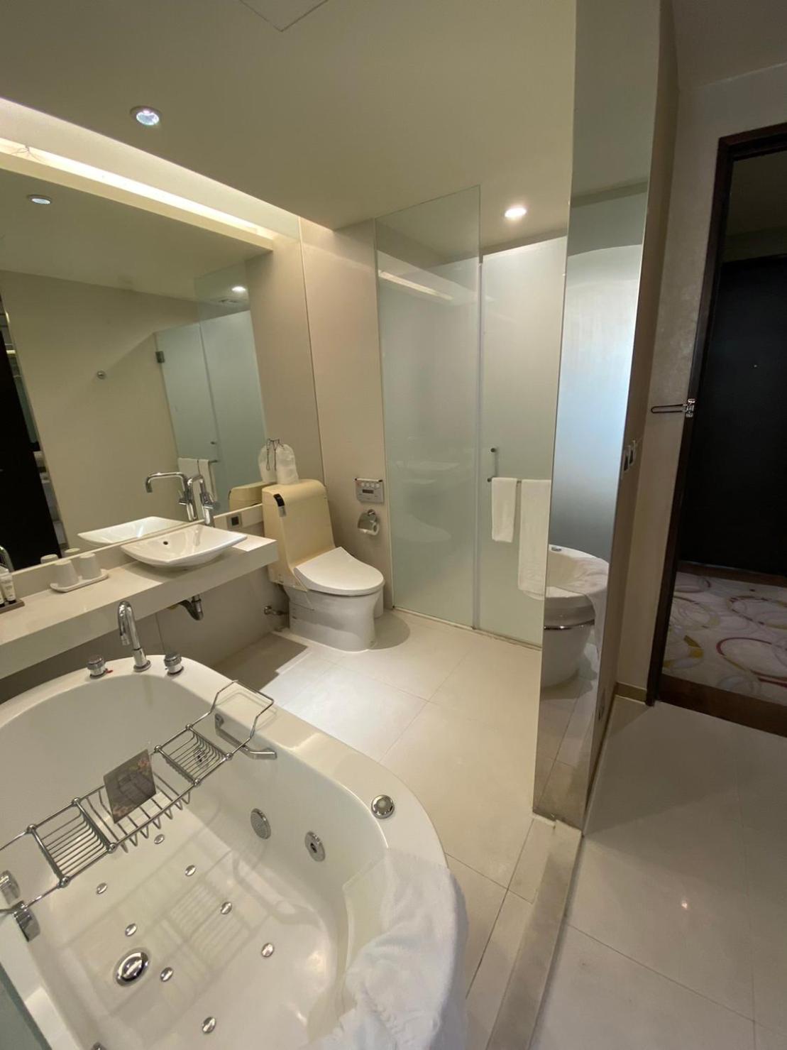 The Crystal Resort Sun Moon Lake Yuchi Zewnętrze zdjęcie